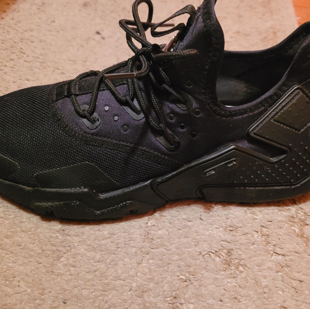 NIKE AIR HUARACHE